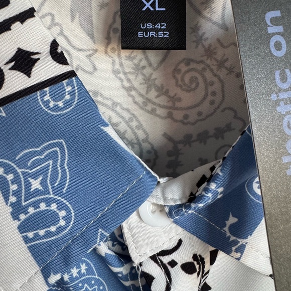 SHEIN Romwe Paisley Print Short Sleeve - Picture 6 of 6